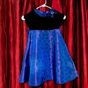 Size 6 young girls holiday dress